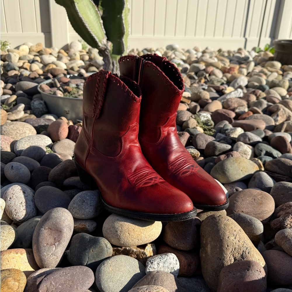 Shyanne Red Leather Cowgirl Boots